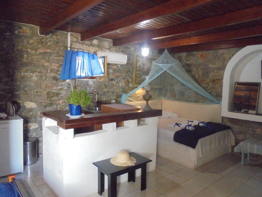 Anatoli Studios Schoinoussa Chambre photo